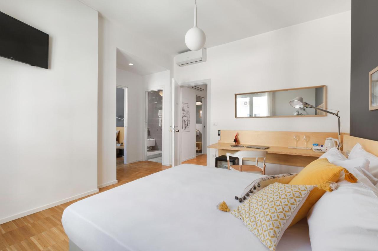Vivaldo Suite Piazza Dei Martiri - Guest House Napoli Eksteriør billede